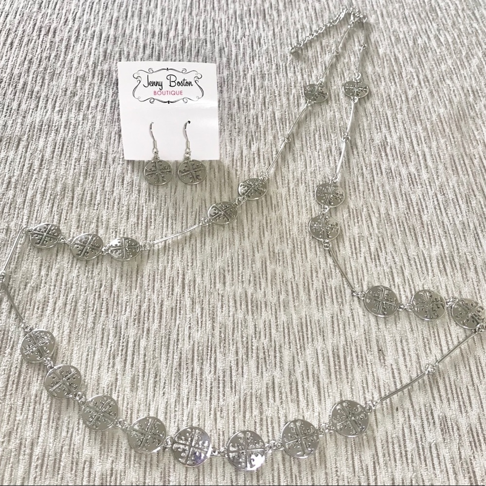 🍭2/$25🍭Jenny Boston Boutique Silver Necklace Set